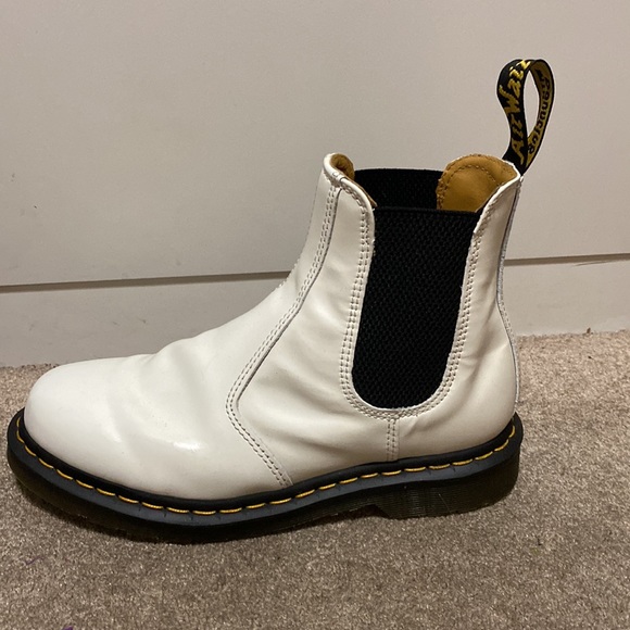 White Chelsea boot, Doc. Marten’s, worn twice, woman’s US 8 - Picture 3 of 14